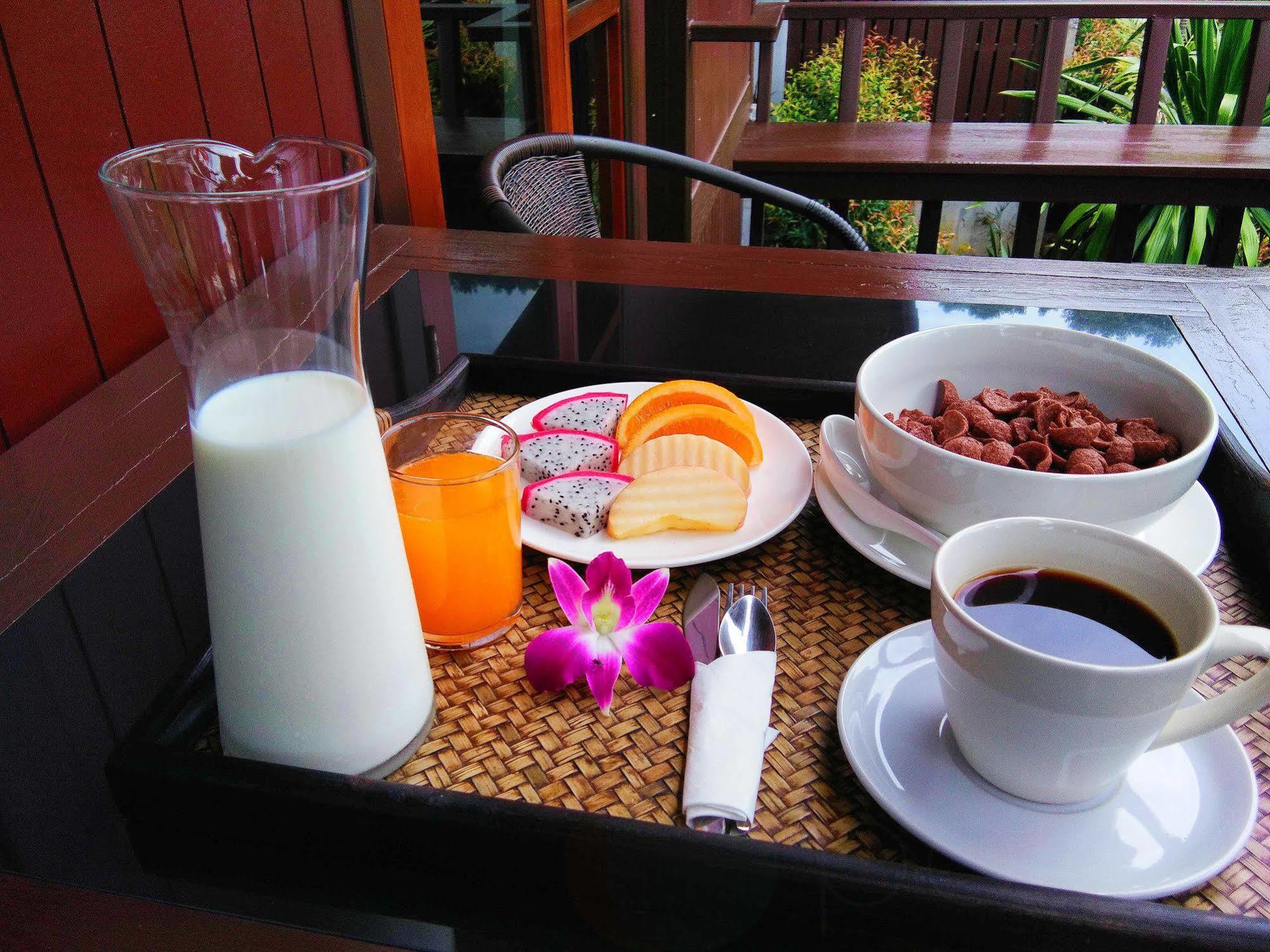 Kaya Mani Thai Villa Resort Choeng Mon Exterior photo