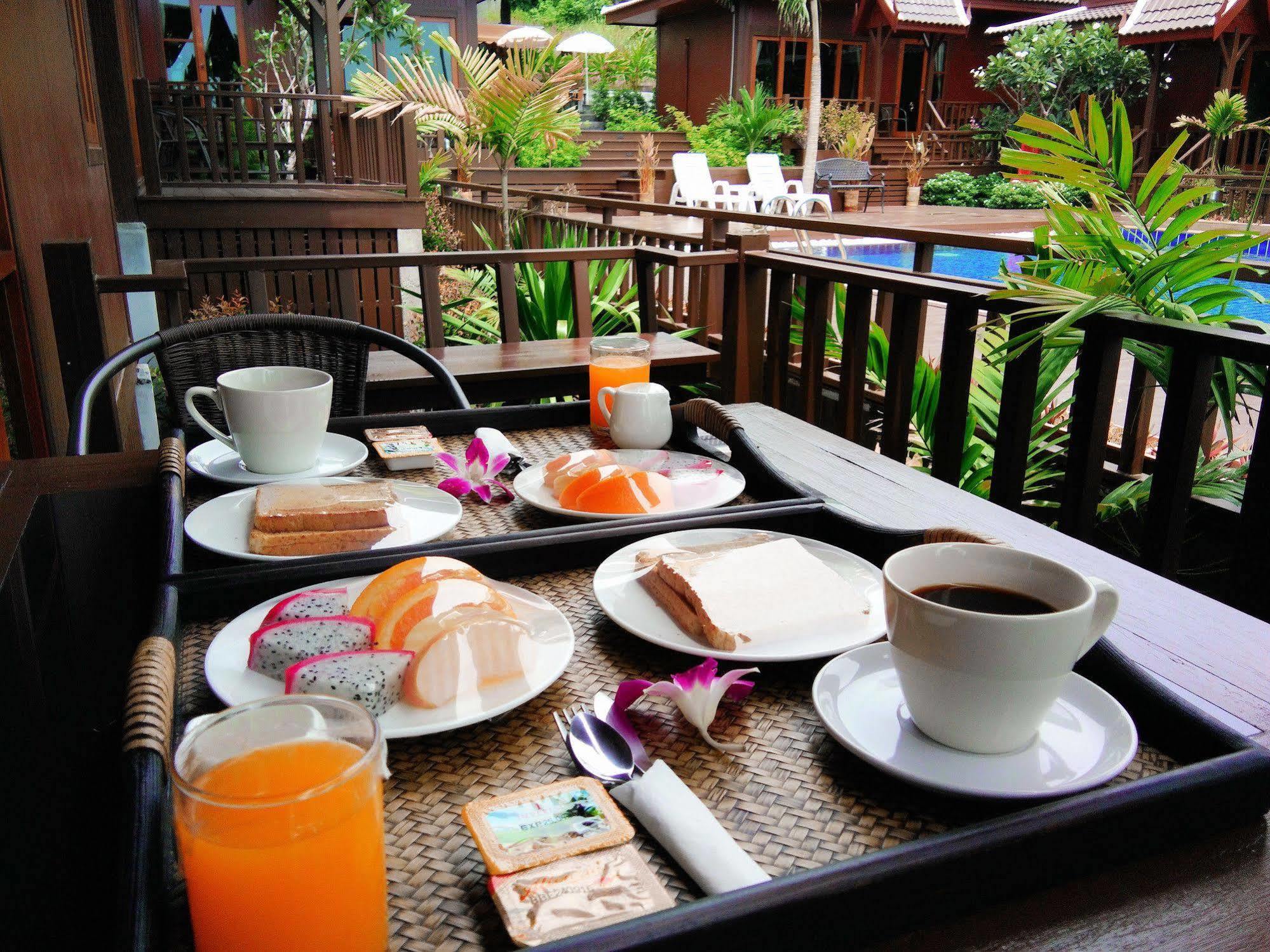 Kaya Mani Thai Villa Resort Choeng Mon Exterior photo