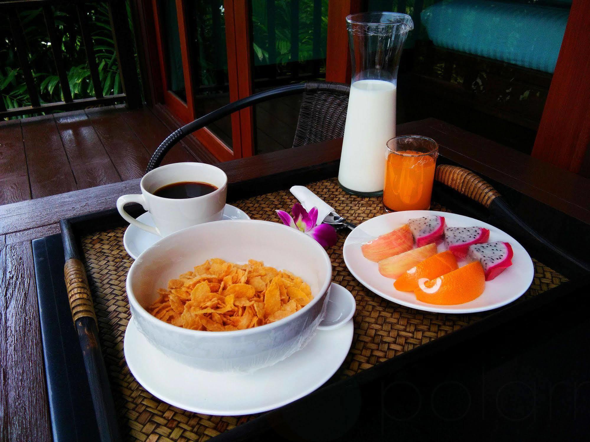 Kaya Mani Thai Villa Resort Choeng Mon Exterior photo